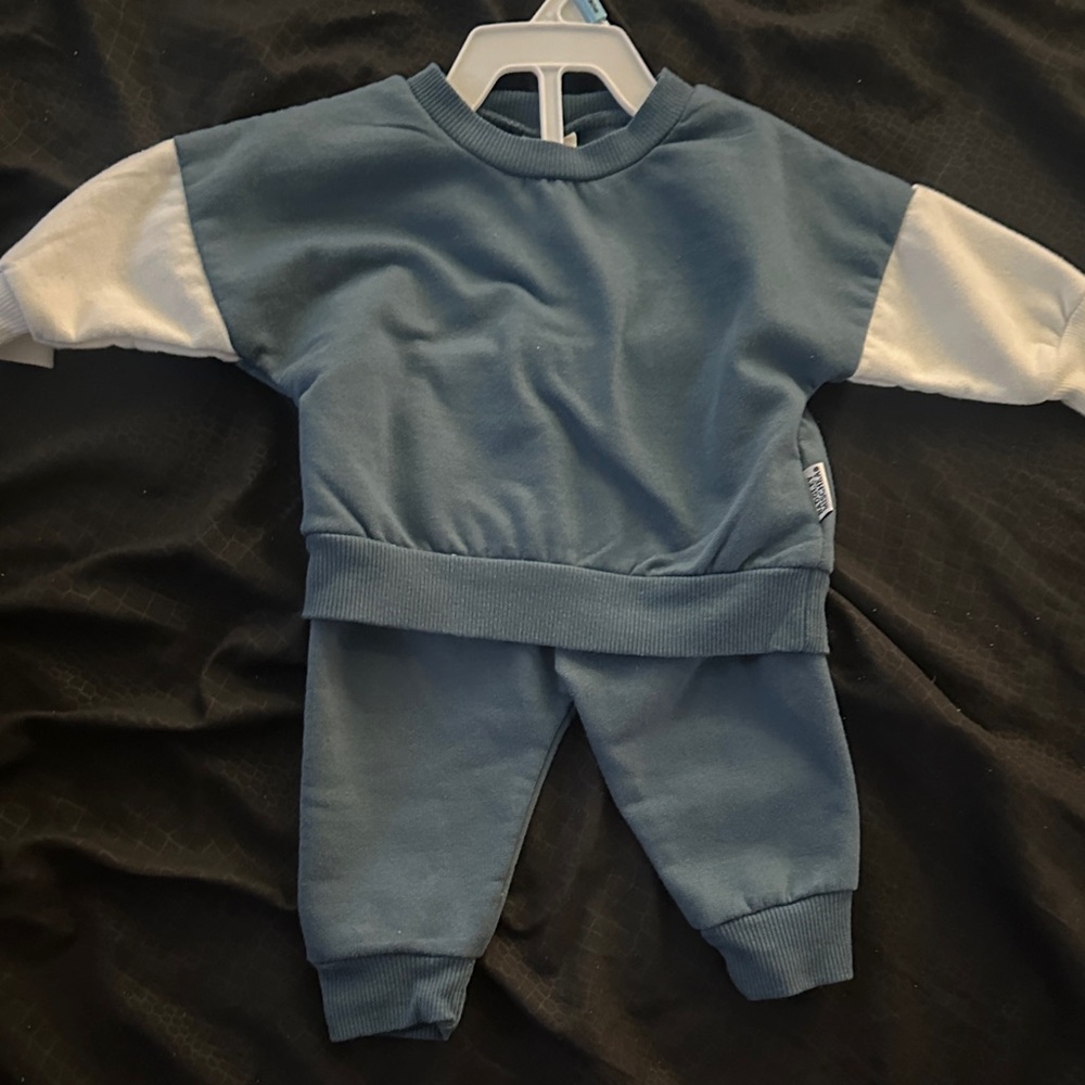 Badgley Mischka Kids Blue and White Jogger Set
